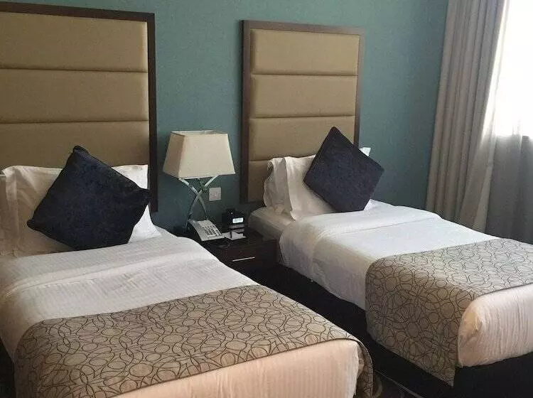 シティビューのデラックスルーム, Ramada By Wyndham Abu Dhabi Corniche
