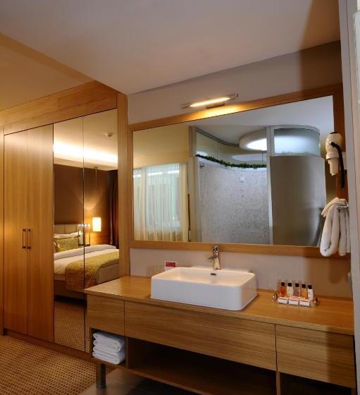 Suite, Ramada By Wyndham Podgorica