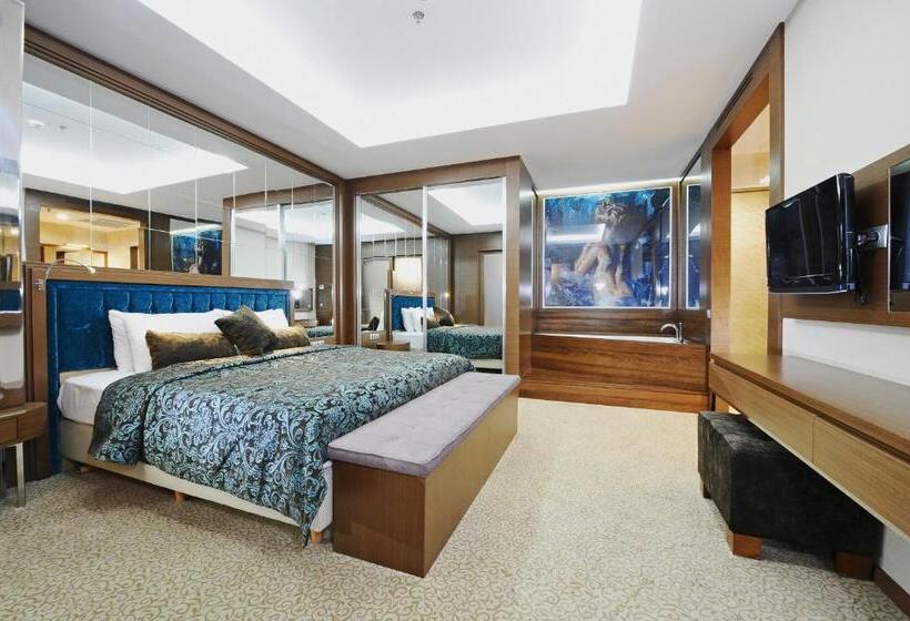 سوئیت با تخت بزرگ, Ramada By Wyndham Podgorica