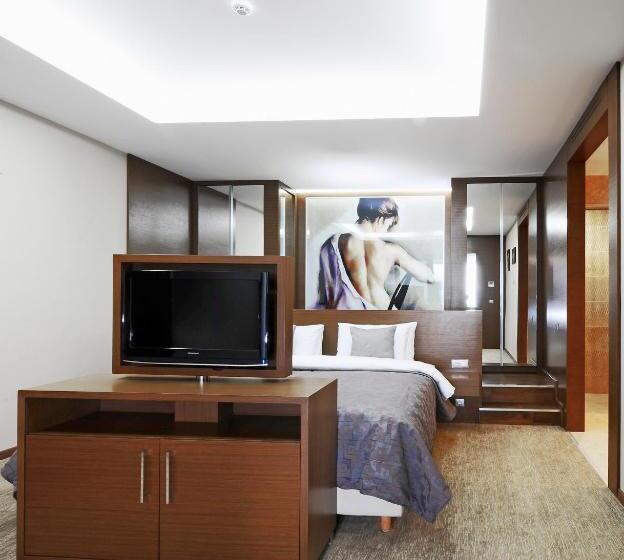 Suite Llit King, Ramada By Wyndham Podgorica
