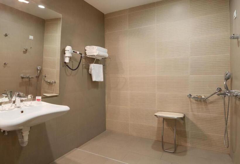 اتاق استاندارد برای معلولان, Ramada By Wyndham Podgorica