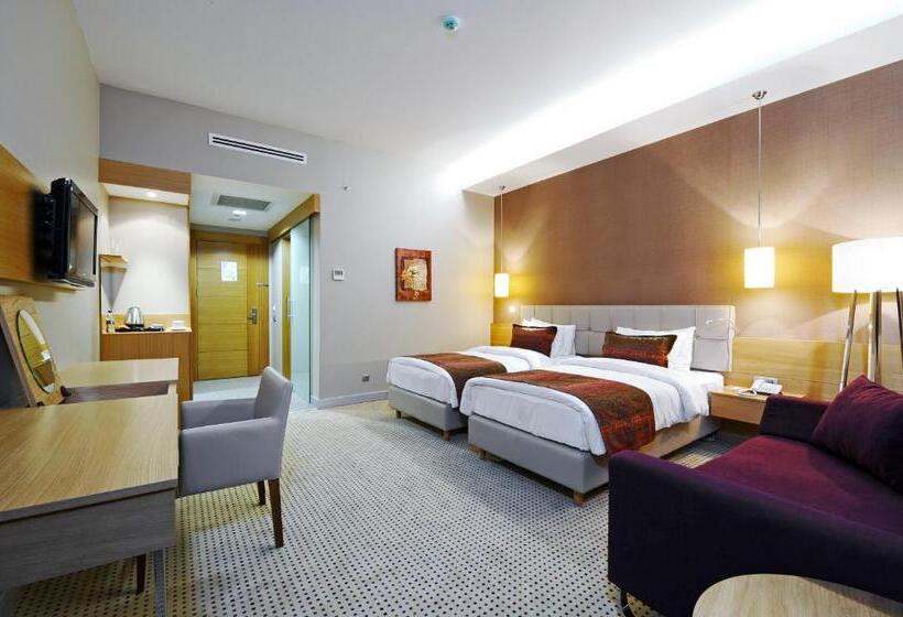 Habitació Deluxe, Ramada By Wyndham Podgorica