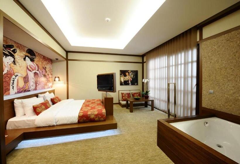 Suite, Ramada By Wyndham Podgorica