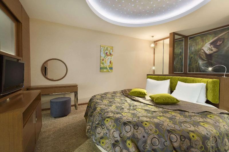 Suite Llit King, Ramada By Wyndham Podgorica