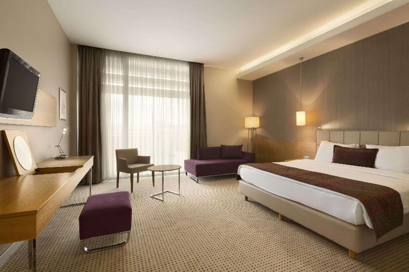 Habitació Deluxe, Ramada By Wyndham Podgorica