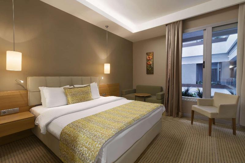 Habitació Estàndard Llit Queen, Ramada By Wyndham Podgorica