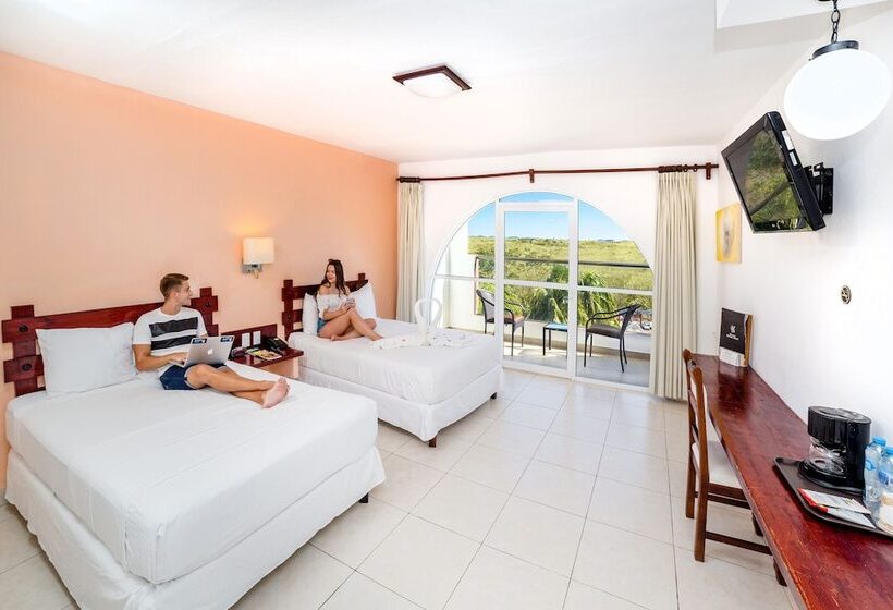 带2个双人床的标准工作室, Uxmal Resort Maya