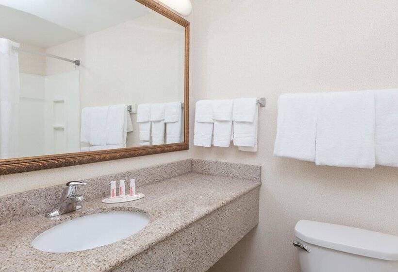 스탠다드 룸 더블 침대 2개, Days Inn By Wyndham Albany Suny