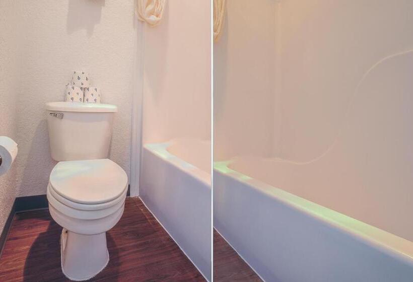 Номер Премиум, Knights Inn Kingsville