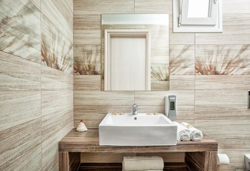 Полулюкс, Anna Hotel