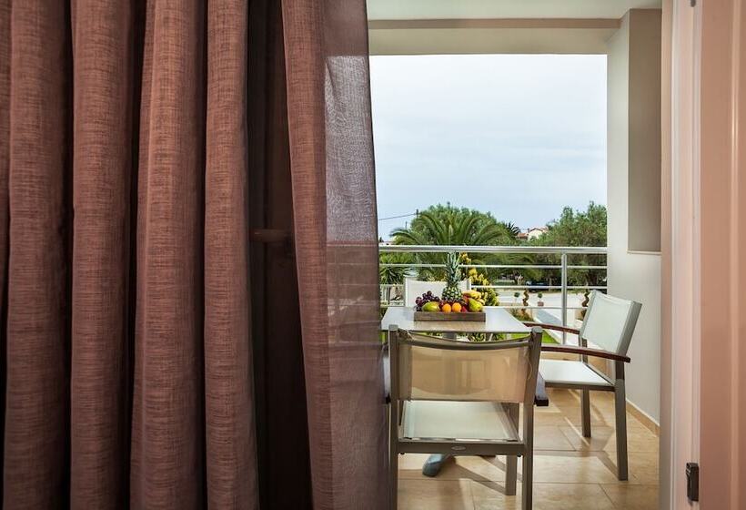 Полулюкс, Anna Hotel