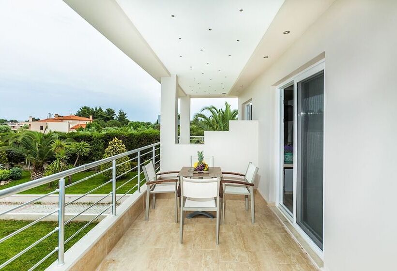 Полулюкс, Anna Hotel