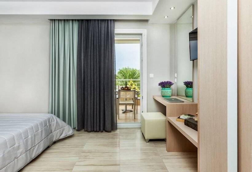 Полулюкс, Anna Hotel