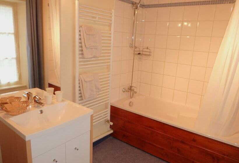 스탠다드 룸, Domaine De La Tour