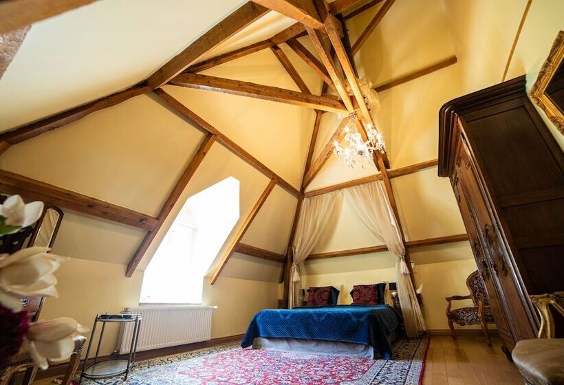 스위트, Domaine De La Tour