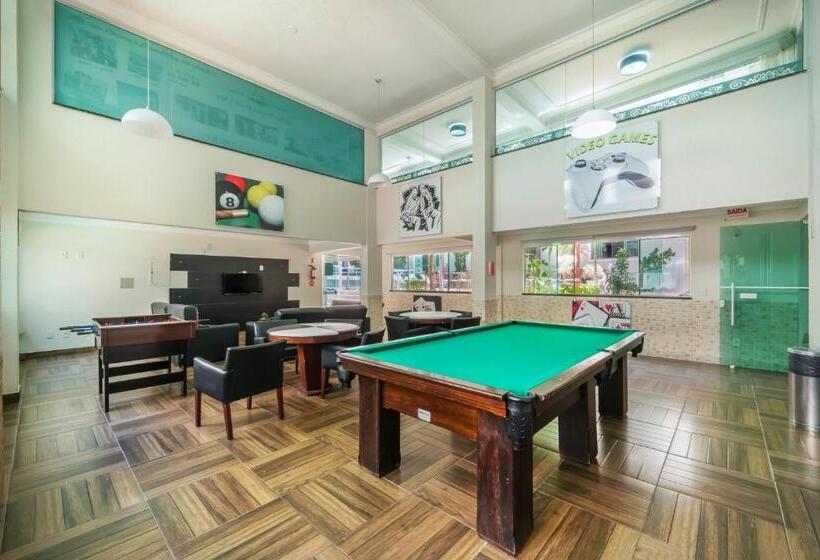 شقة غرفة واحدة مطلة على حمام السباحة, Bombinhas Summer Beach