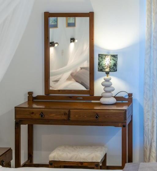 اتاق استاندارد با چشمانداز باغ, Aquarius