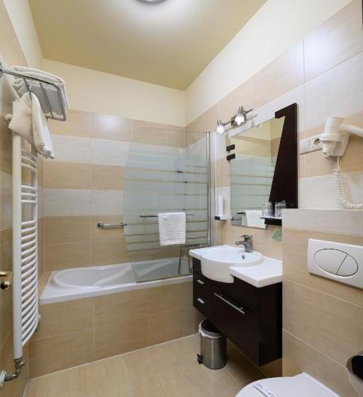 غرفة قياسية, Aurum