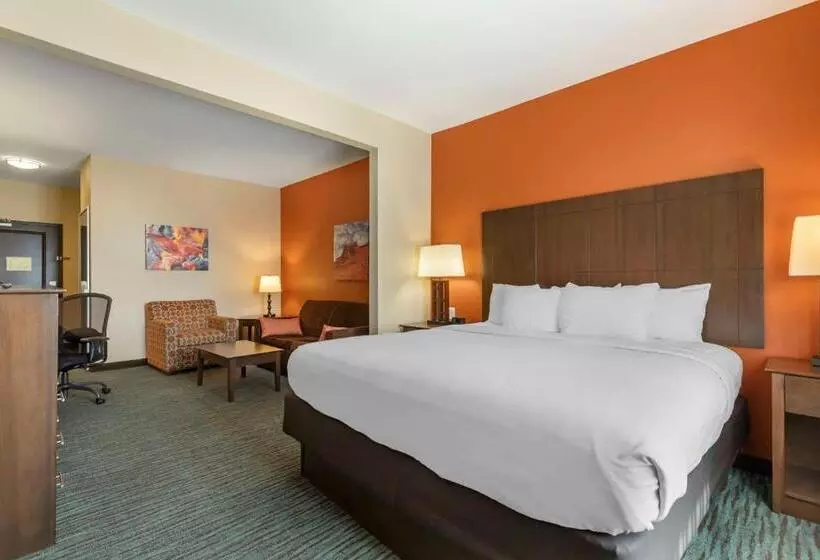 キングサイズベッドのスイートルーム, Best Western Plus Longhorn Inn & Suites