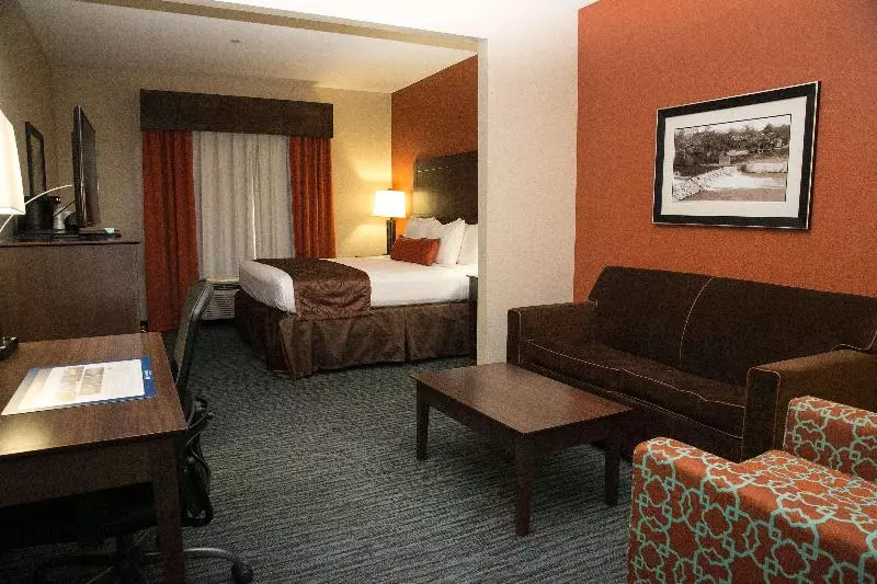 キングサイズベッドのスイートルーム, Best Western Plus Longhorn Inn & Suites