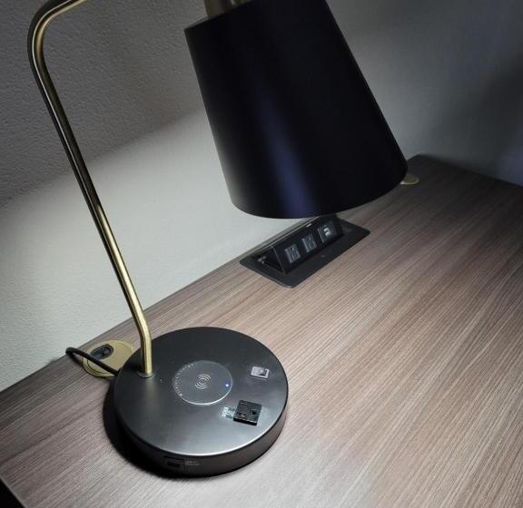 جناح بريميوم, Big Country Hotel & Suites