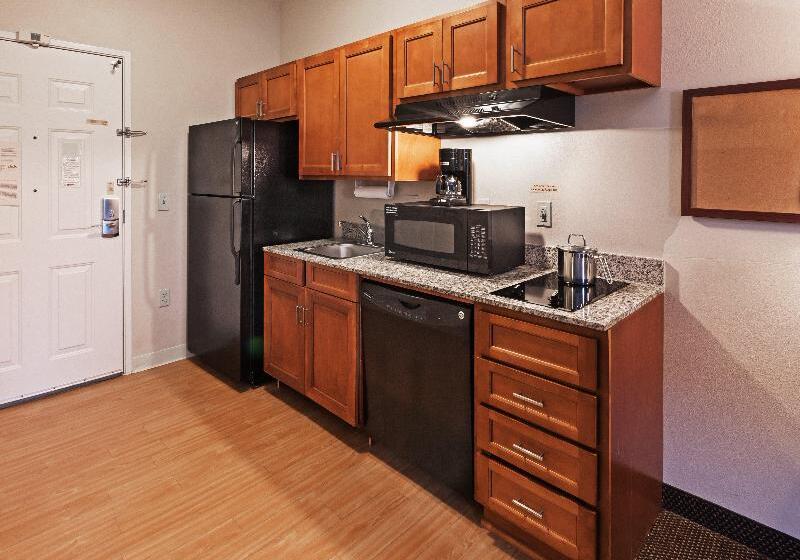 جناح لذوى الاحتياجات الخاصة, Candlewood Suites Deer Park, An Ihg