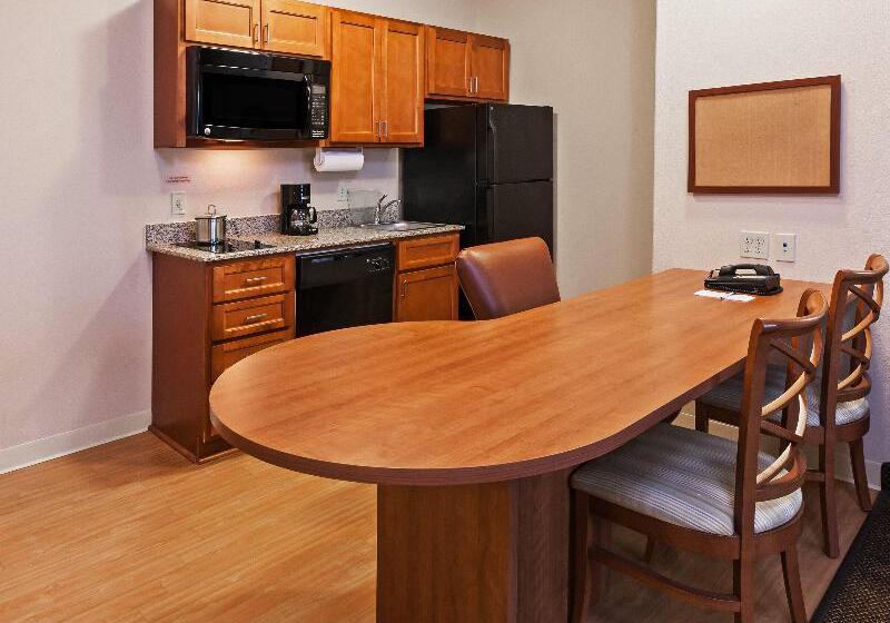 جناح لذوى الاحتياجات الخاصة, Candlewood Suites Deer Park, An Ihg