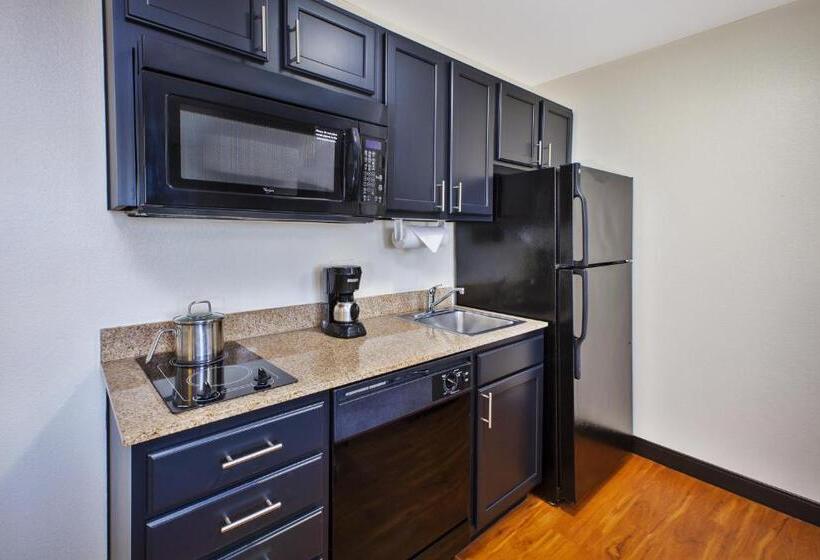 Номер Стандарт, Candlewood Suites Indianapolis Airport, An Ihg