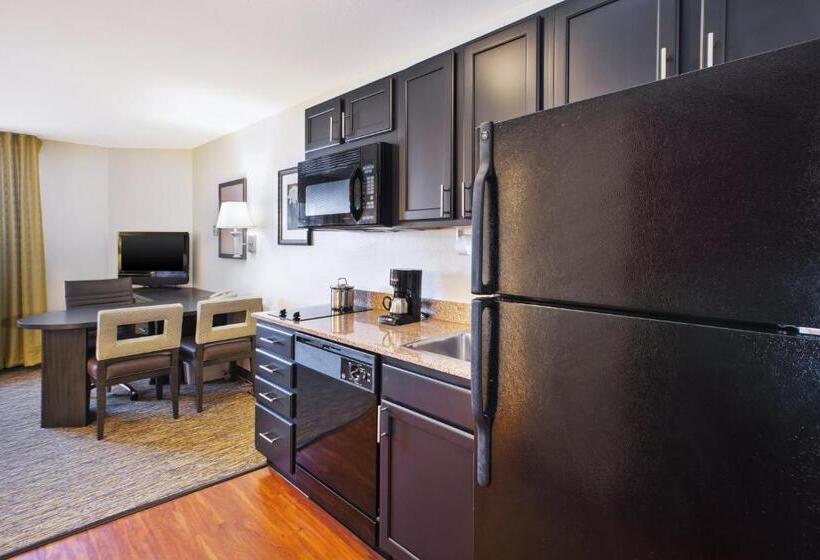 Студия Стандарт Кровать Куин, Candlewood Suites Indianapolis Airport, An Ihg