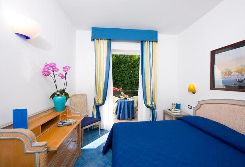 اتاق استاندارد سه نفره, Central Park Terme