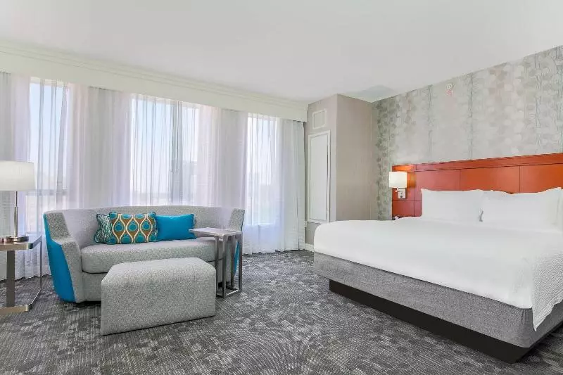 سوئیت با تخت بزرگ, Courtyard By Marriott Amarillo Downtown