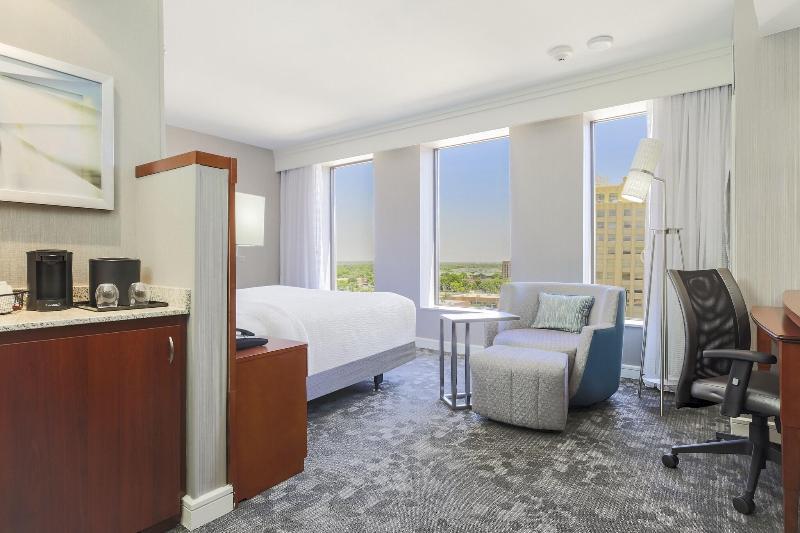 스탠다드 룸 킹사이즈 침대, Courtyard By Marriott Amarillo Downtown