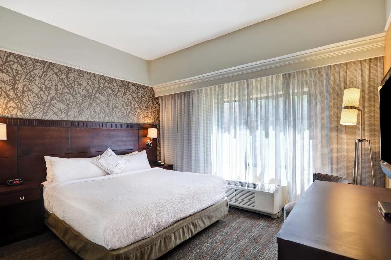 스탠다드 룸 킹사이즈 침대, Courtyard Carson City