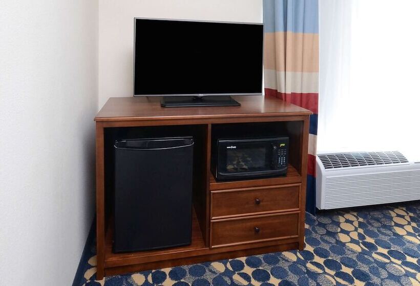 غرفة قياسية سرير كينج, Hampton Inn & Suites Lynchburg