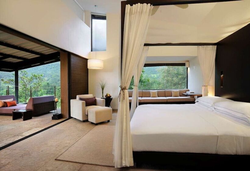 ویلای لوکس 1 خوابه, Hilton Shillim Estate Retreat & Spa