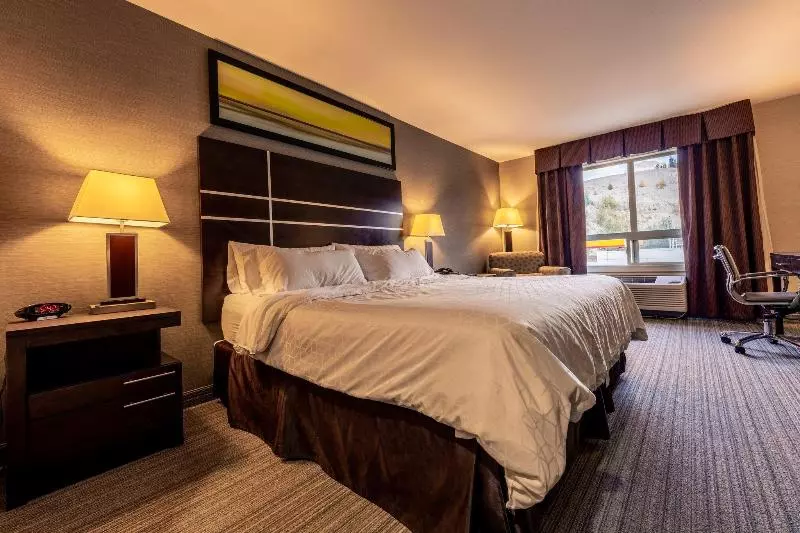 身障者適用スタンダードルーム, Holiday Inn Express Golden Kicking Horse, An Ihg