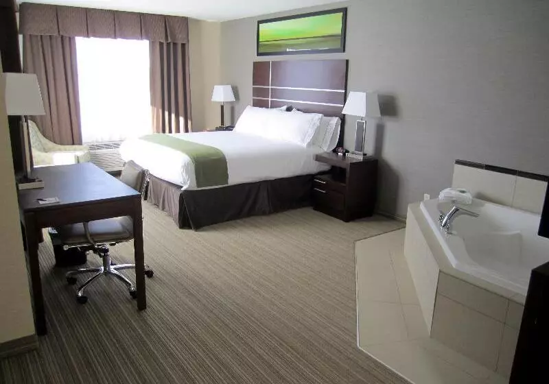 マウンテンビュースイート, Holiday Inn Express Golden Kicking Horse, An Ihg