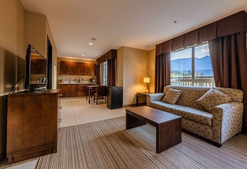 Люкс Вид на Горы, Holiday Inn Express Golden Kicking Horse, An Ihg