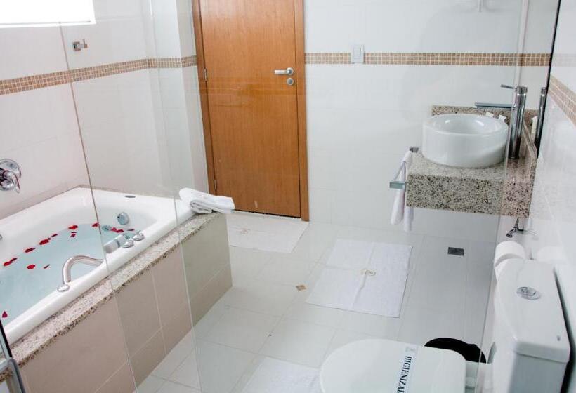 ハイドロマッサージバス付きスイート, Roari