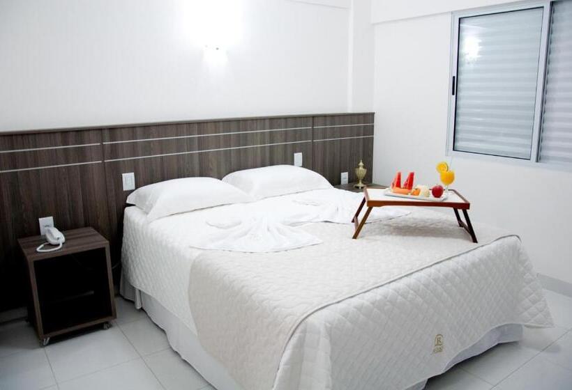 １ベッドルームアパートメント, Roari