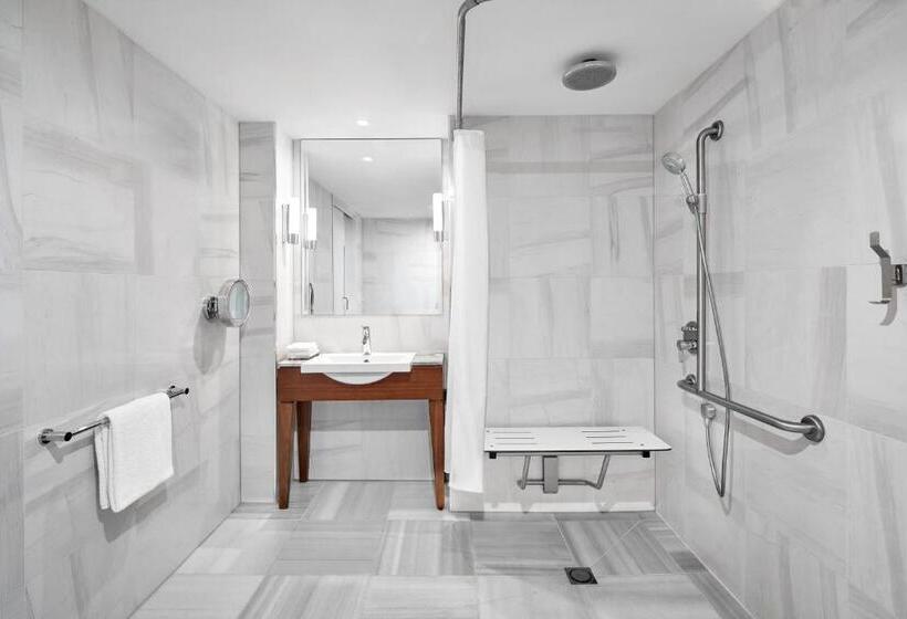 キングサイズベッドのクラシックルーム, Sheraton Melbourne