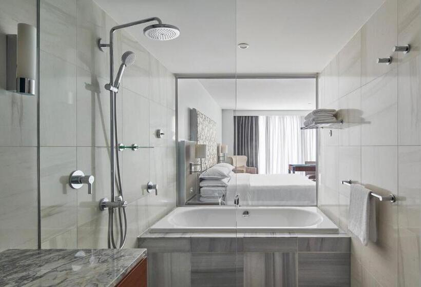 Номер Классика Кровать Кинг, Sheraton Melbourne