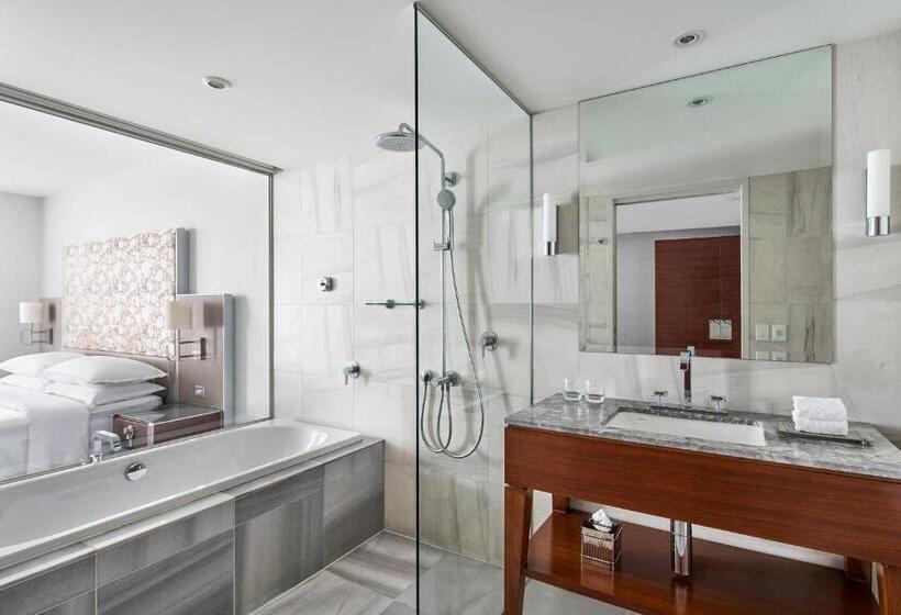 キングサイズベッド、シティビューデラックスルーム, Sheraton Melbourne