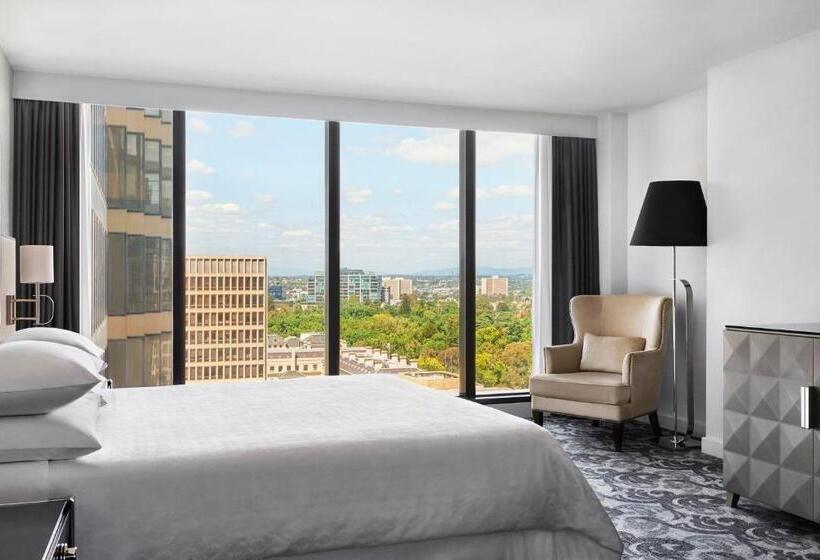 キングサイズベッドのデラックスルーム, Sheraton Melbourne