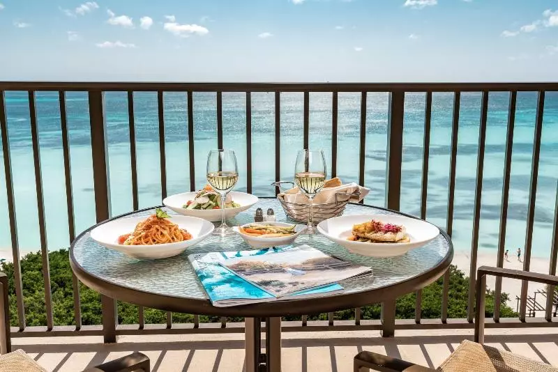 سوئیت کلاب, The Ritz Carlton, Aruba