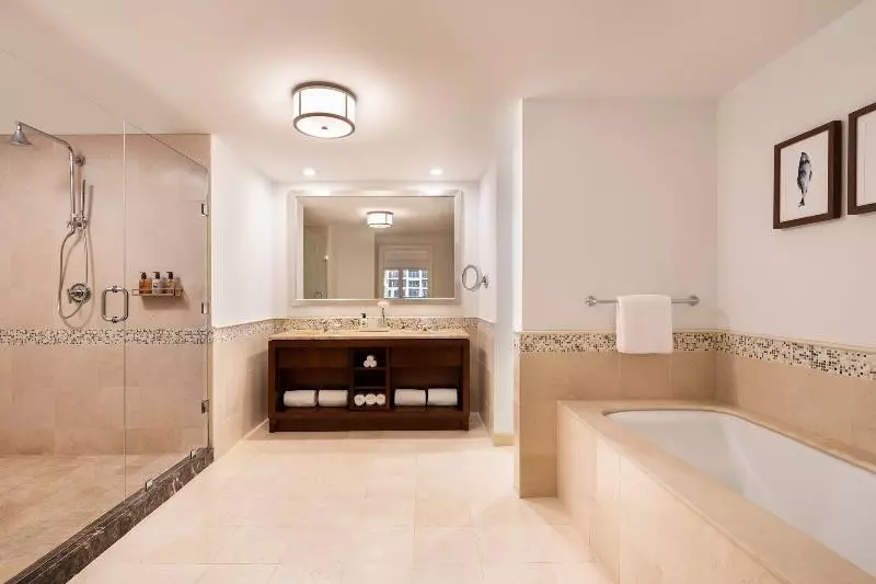 سوئیت کلاب, The Ritz Carlton, Aruba