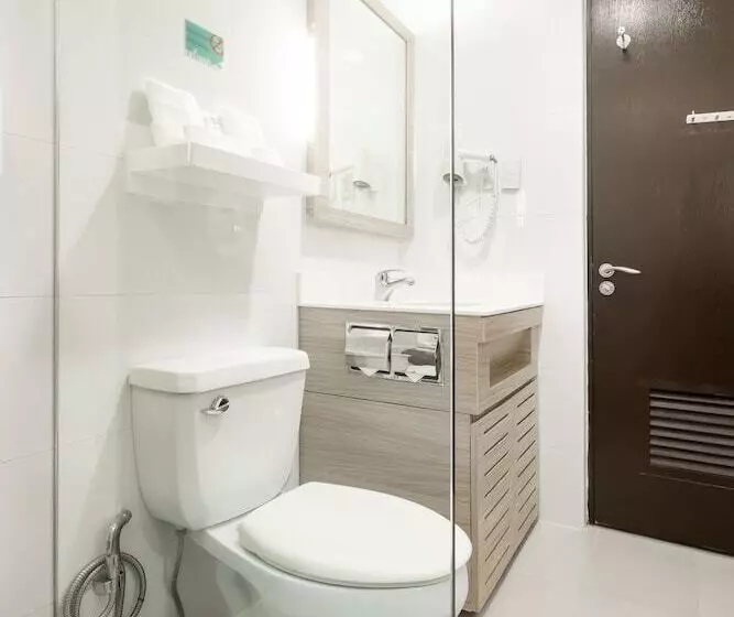 اتاق استاندارد با 2 تخت دوبل, Microtel By Wyndham Mall Of Asia