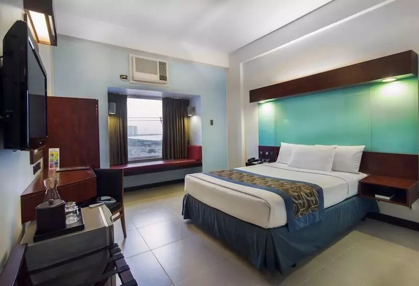 اتاق استاندارد با تخت دوبل برای معلولان, Microtel By Wyndham Mall Of Asia