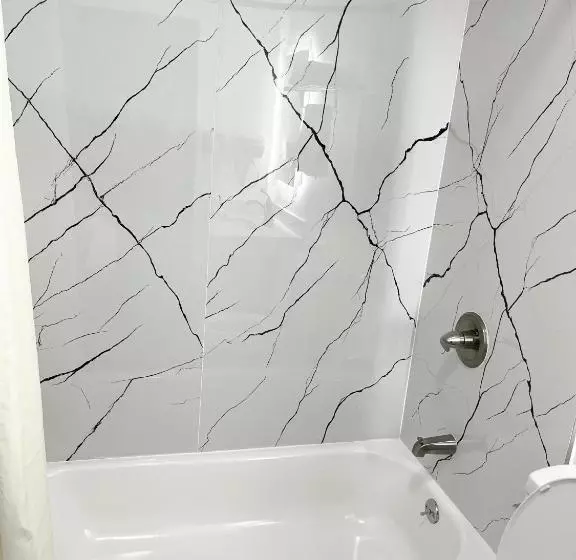 اتاق استاندارد برای معلولان, Super 8 By Wyndham Peoria