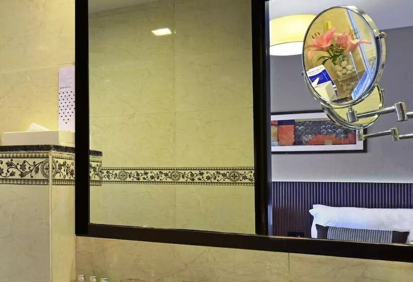 スーペリアールーム, Residency Sarovar Portico